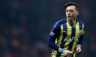 Mesut Özil se retira