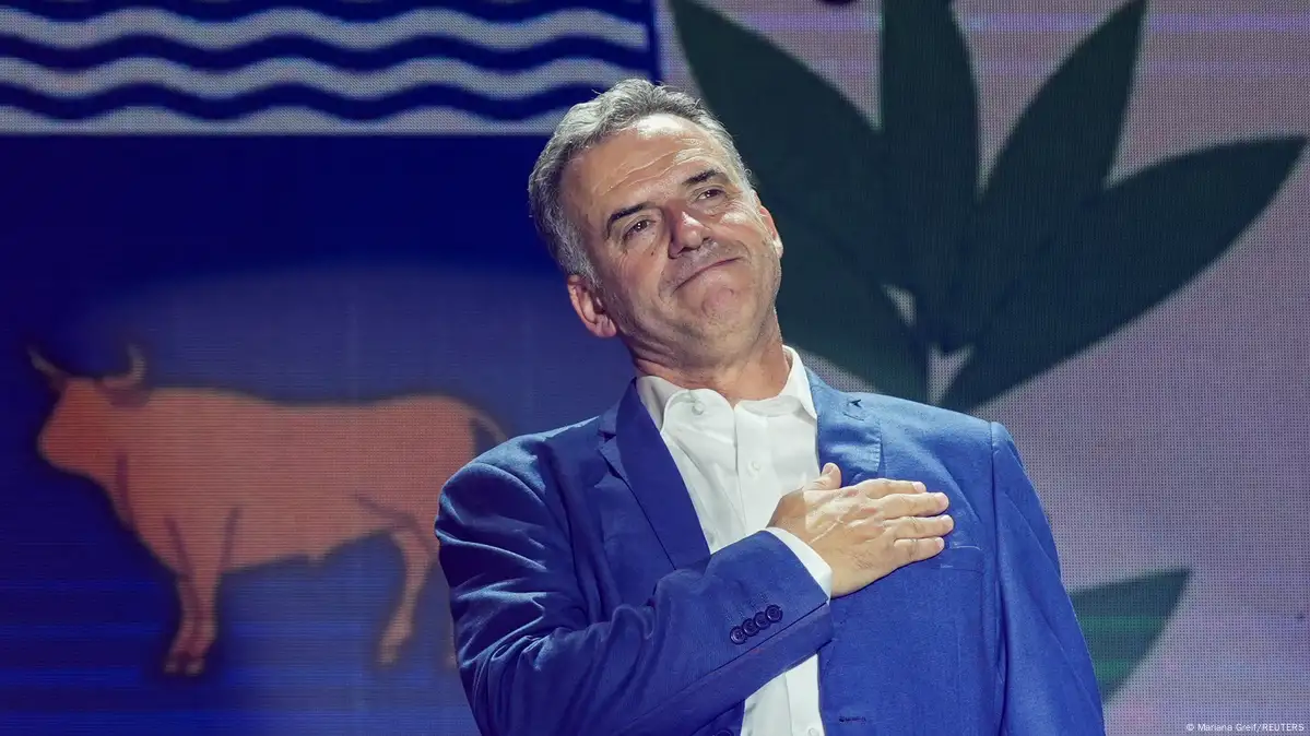 Yamandú Orsi gana las elecciones