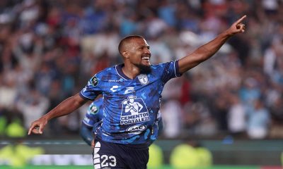 Salomón Rondón Pachuca