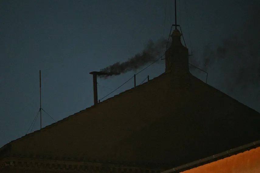 humo negro cónclave