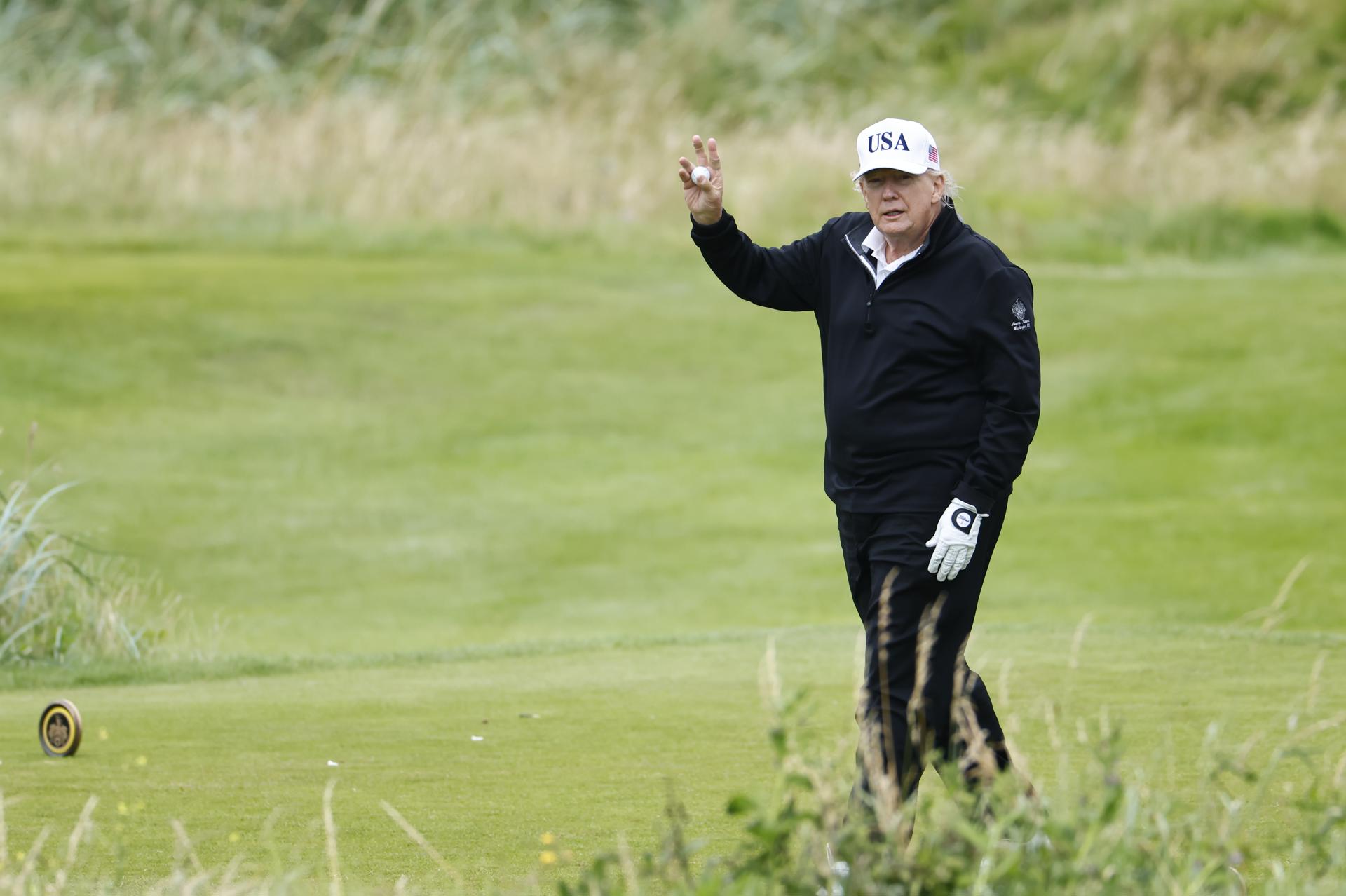 escocia golf trump
