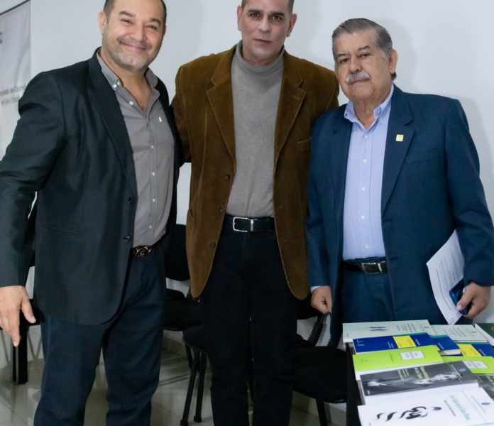 colombia dona libros